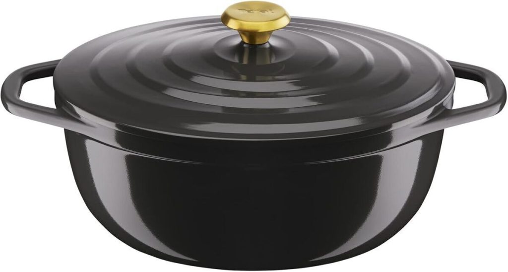 Test de la cocotte Tefal ovale 5, 7 L : performance et légèreté