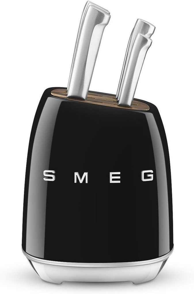 Test du bloc de couteaux Smeg KBSF02BL : qualité et élégance en inox et acacia