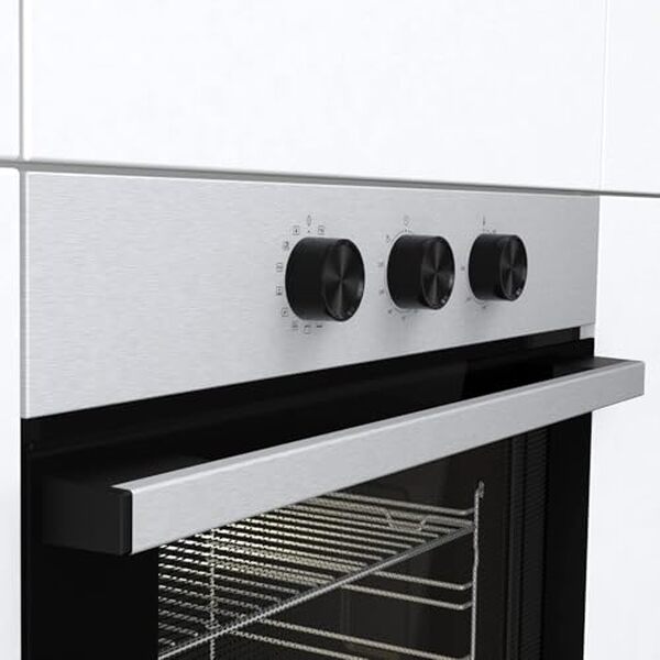 Découvrez notre test complet du four multifonction Hisense BI61111AX avec sa grande cavité XXL et sa fonction AirFry. Performance, praticité et résultats culinaires décryptés.