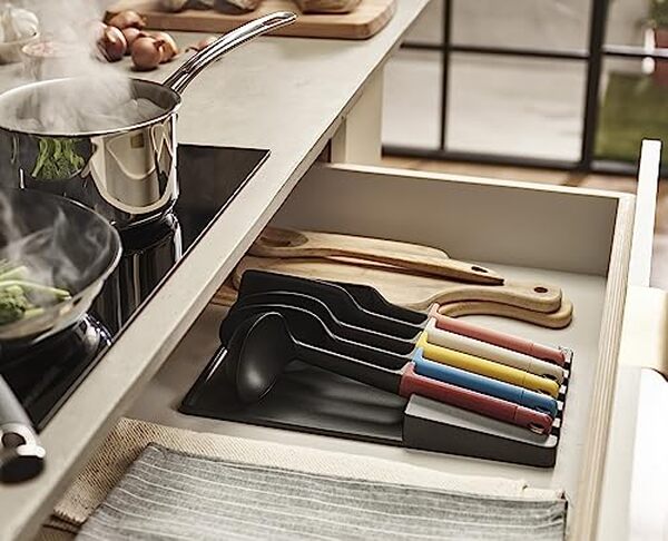 Découvrez notre test complet de l'ensemble de couteaux et ustensiles Joseph Joseph Elevate : qualité, design et performances pour votre cuisine