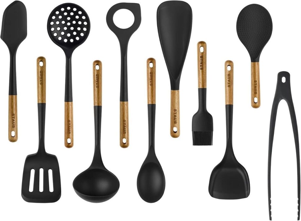 Test des ustensiles en silicone noir Staub 11 pièces