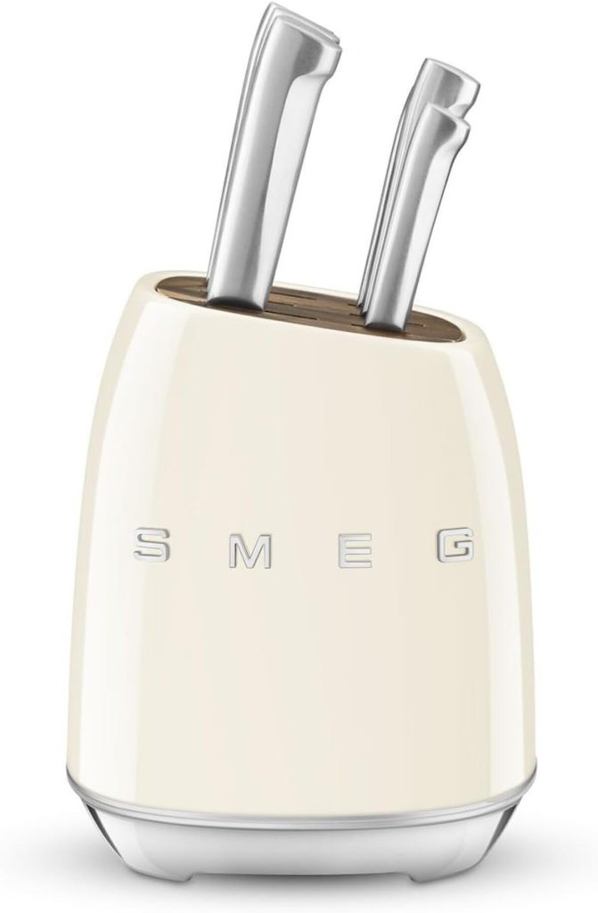 Test du bloc de couteaux Smeg KBSF02CR : acier inoxydable et bois d'acacia