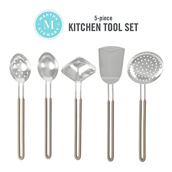 Découvrez notre test détaillé des ustensiles de cuisine en acier inoxydable Martha Stewart : qualité, durabilité et performance pour votre cuisine.