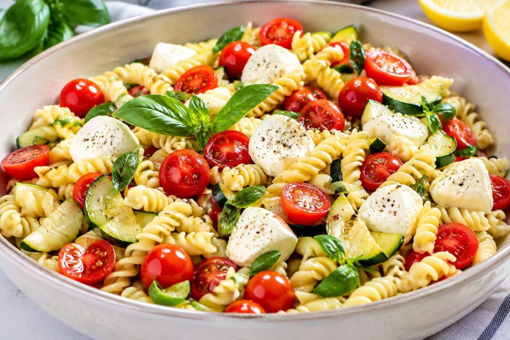 Recette de salade de pâtes chaude : simple et savoureuse
