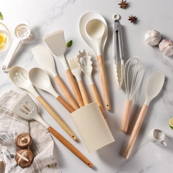 Découvrez notre test détaillé du lot de 34 ustensiles en silicone antiadhésifs blancs : qualité, durabilité et praticité pour votre cuisine moderne. 