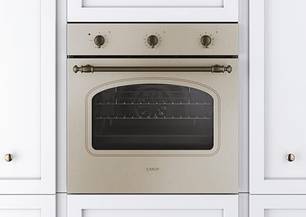 Découvrez notre test complet du four électrique Candy FCC603NAV 65L multifonction : performances, fonctionnalités, avantages et inconvénients pour bien choisir votre appareil.