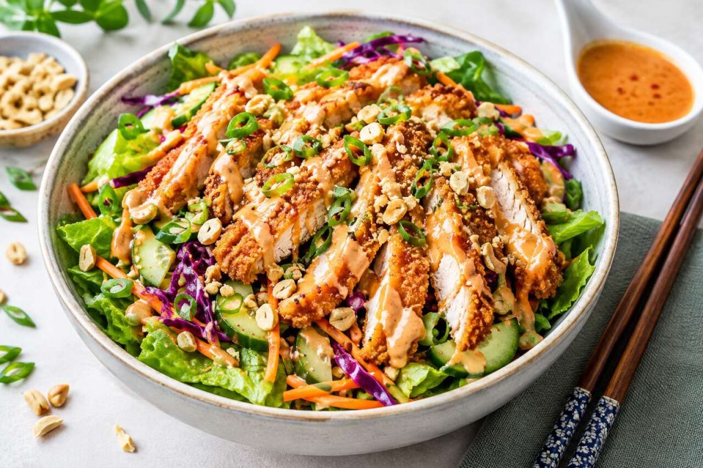 Recette de la salade de poulet bang bang