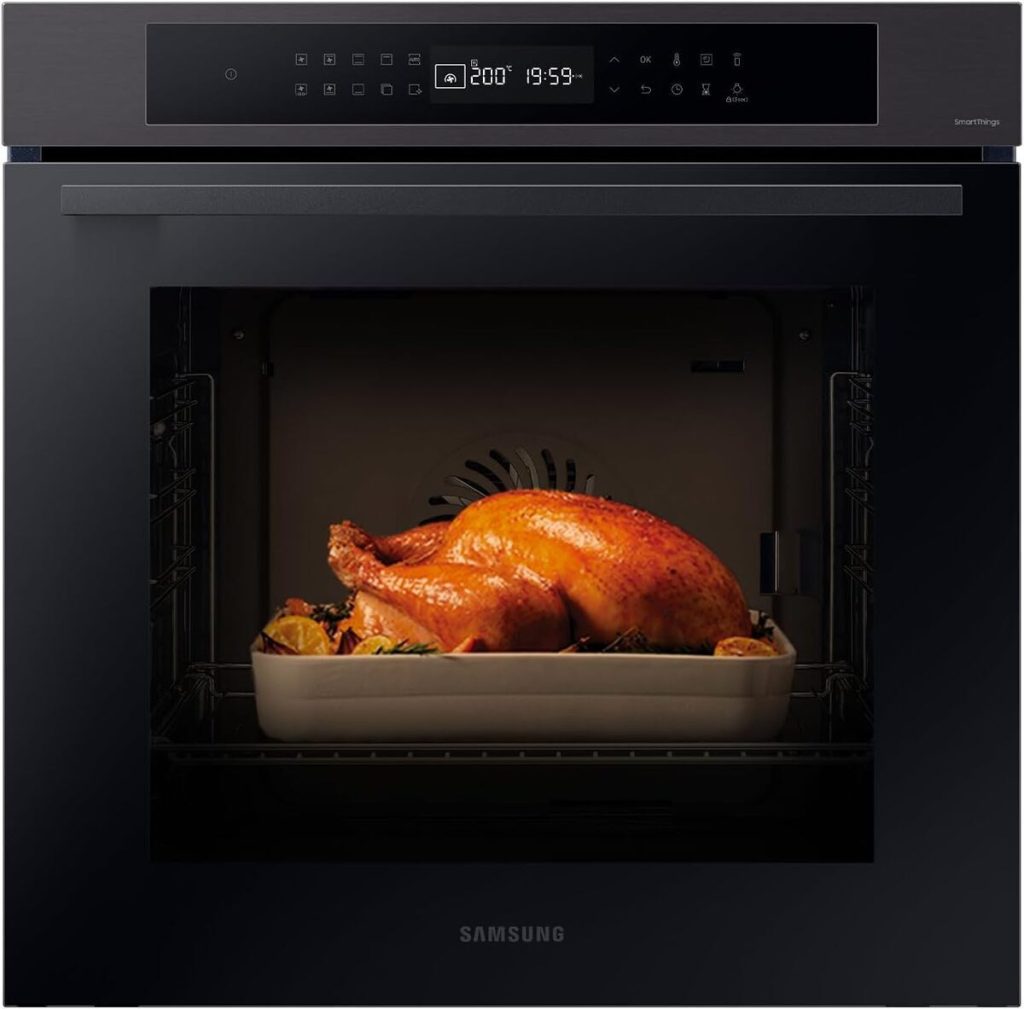Test du four électrique Samsung NV7B4040VBB : multifonction et performant